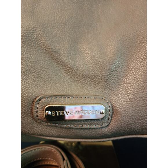 Steve Madden faux leather gray satchel, duffle, shoulder bag. - Picture 5 of 6